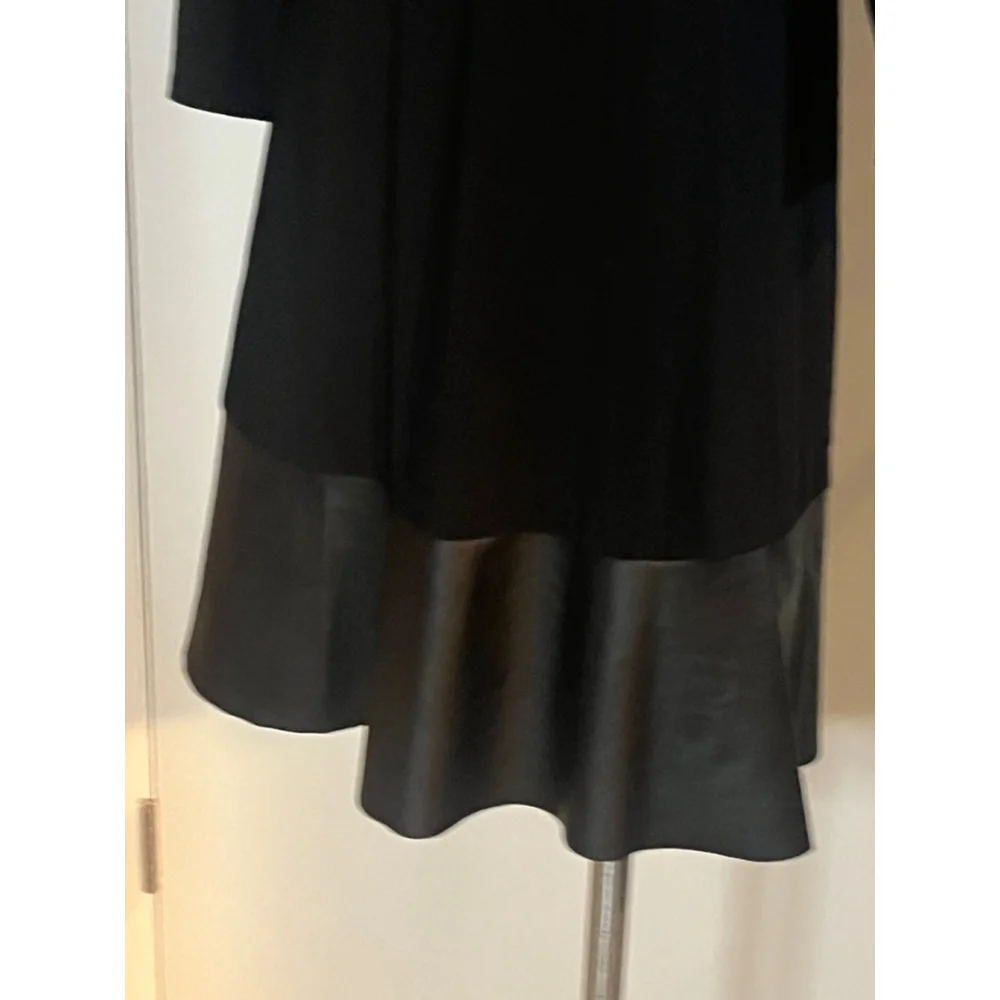Womens black mini dress contrasting hemline 3/4 sleeve size medium like new - Picture 6 of 11